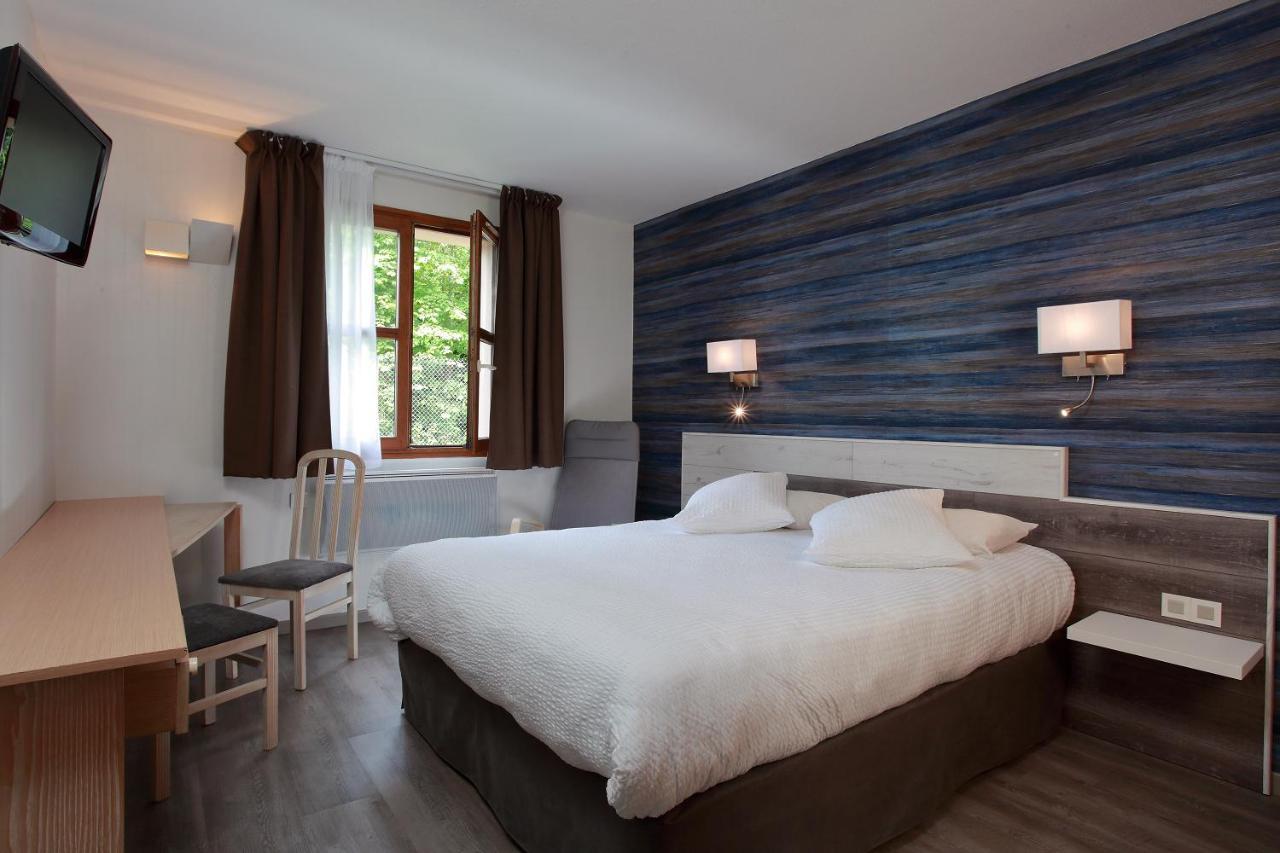 Logis Le Luth Hotel Mirecourt Exterior photo