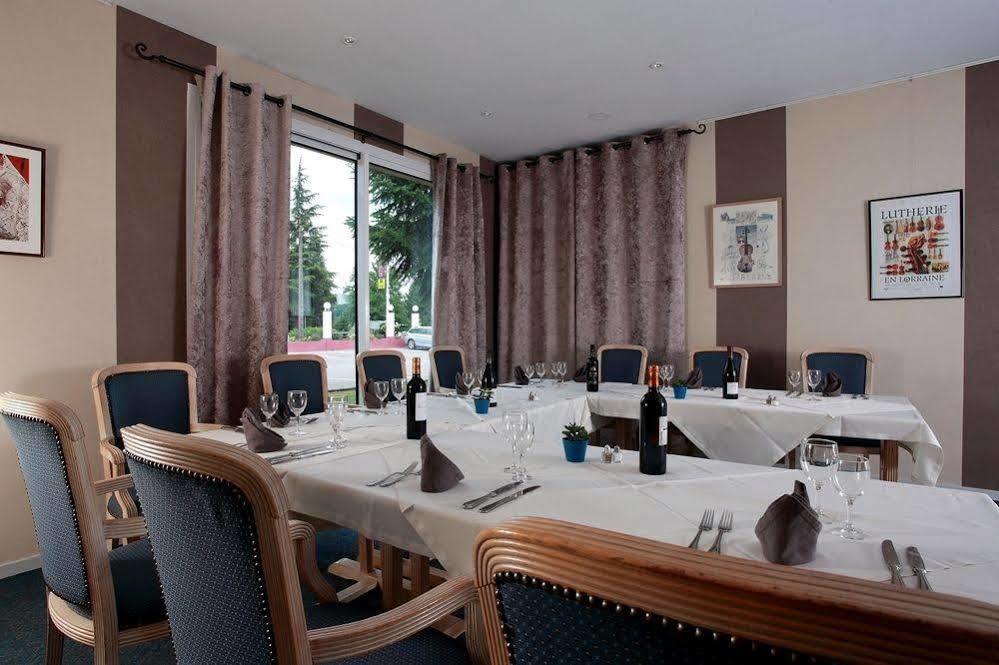 Logis Le Luth Hotel Mirecourt Exterior photo